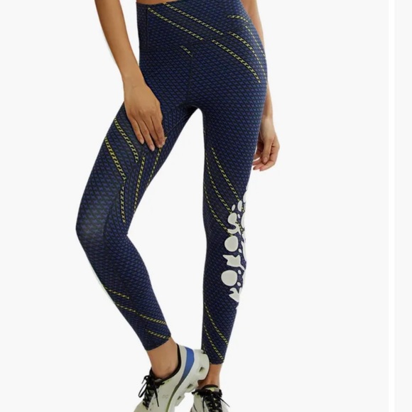 FP Movement Never Better Graphic Leggings S NWT - Picture 2 of 10